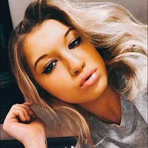 Meet your Posher, Sophia